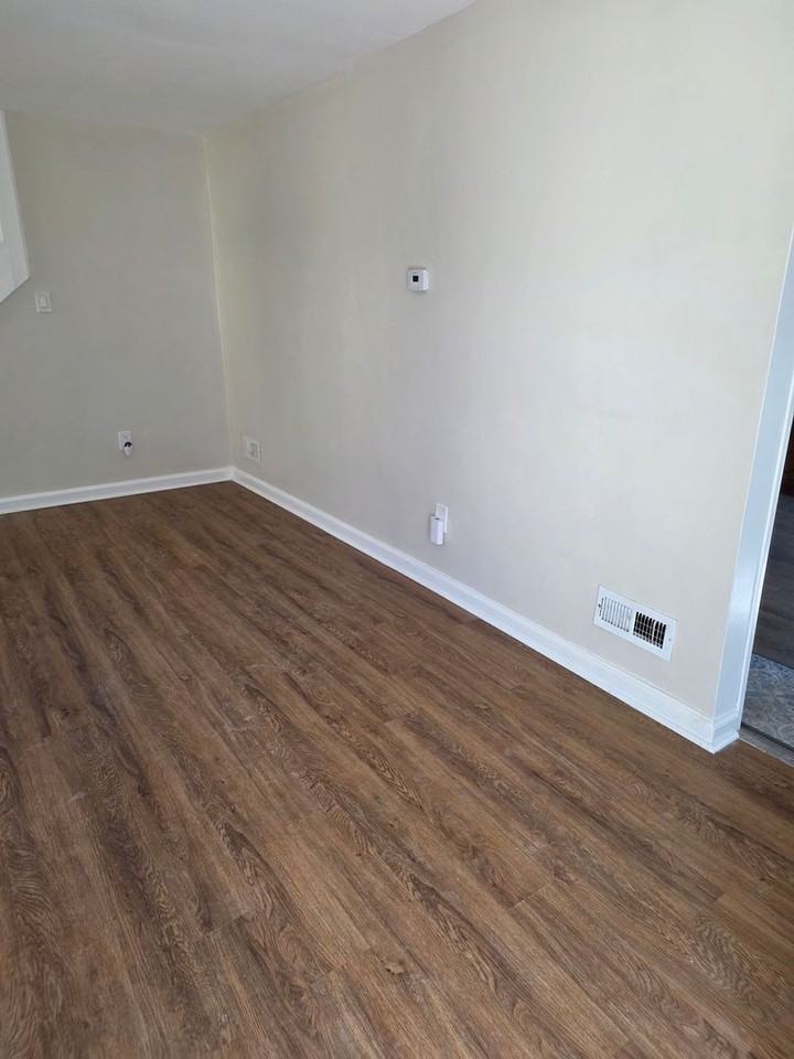 158 Parkway Dr - Photo 5 of 22