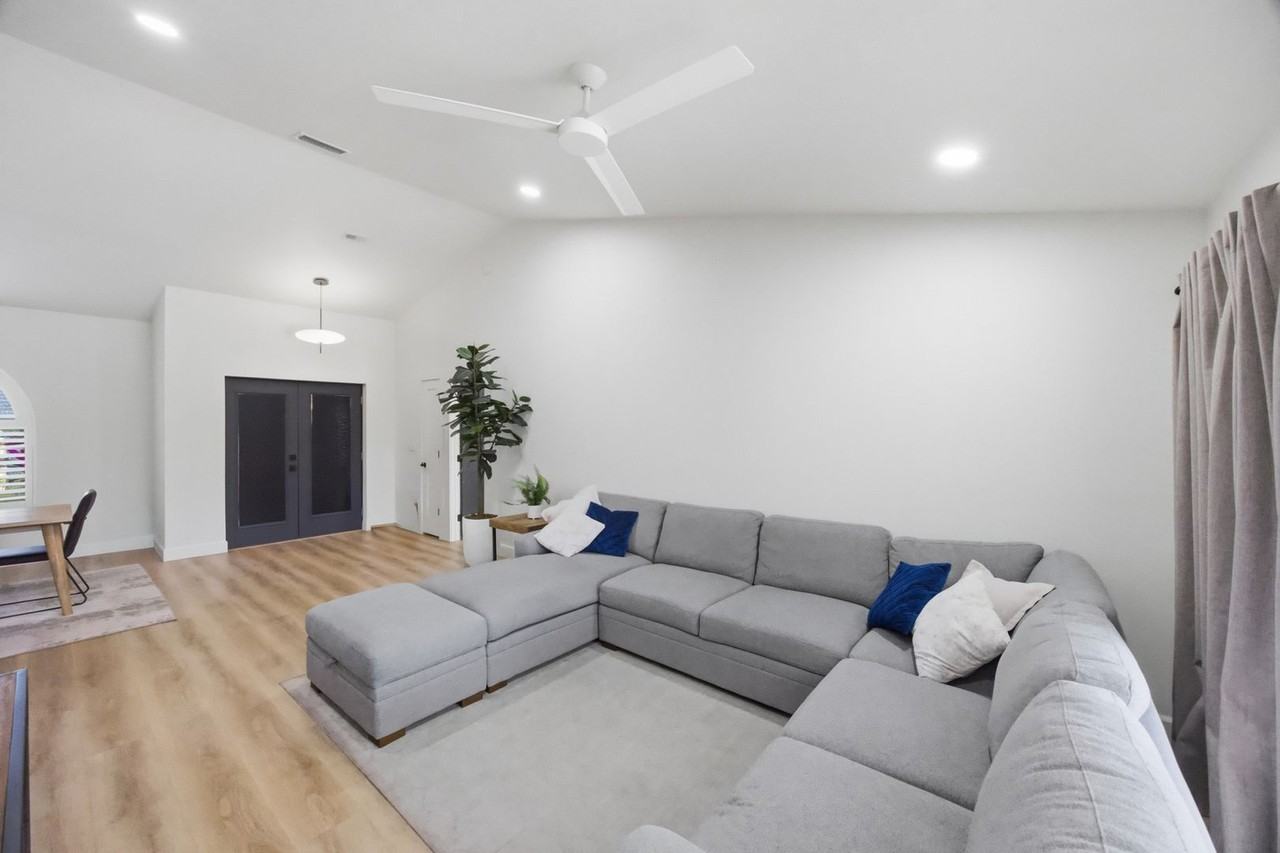 2212 Lake Bay Way - Photo 7 of 40