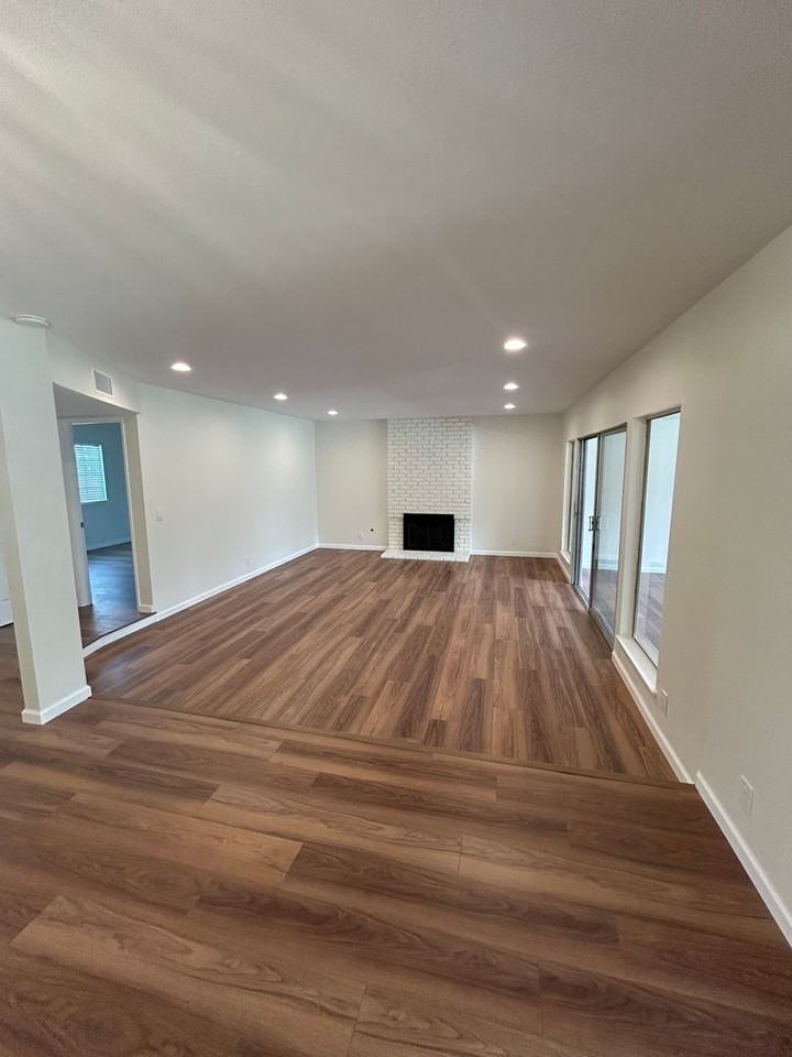 852 Glenwick Ave - Photo 3 of 11