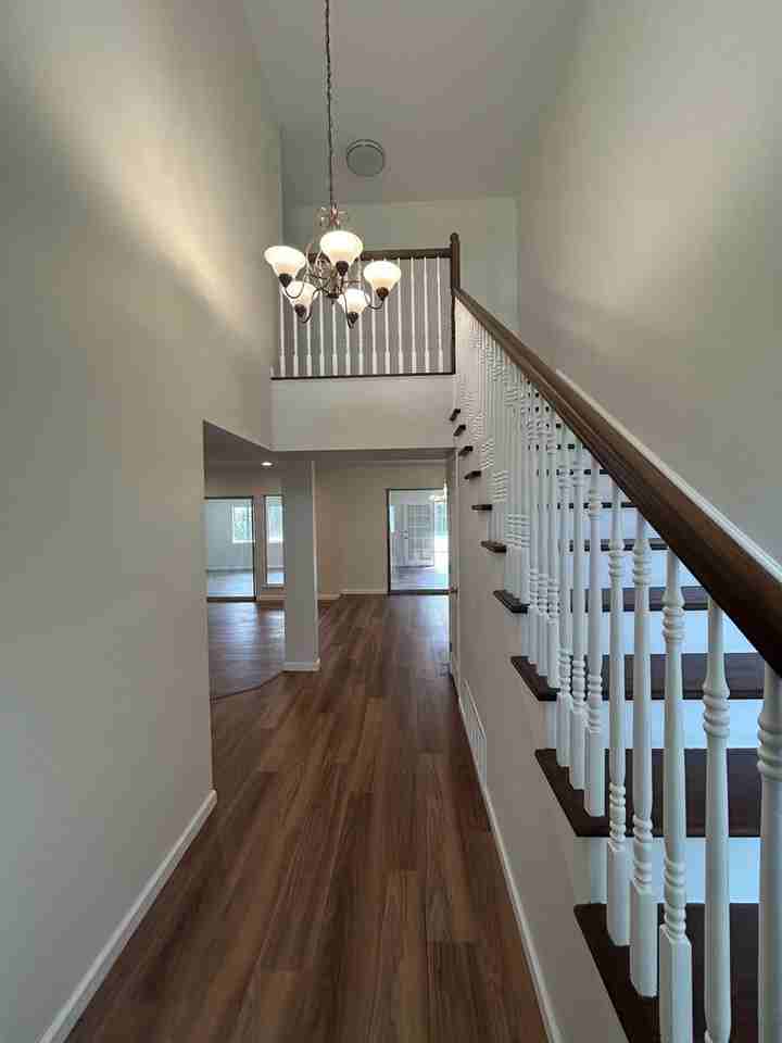 852 Glenwick Ave - Photo 4 of 11