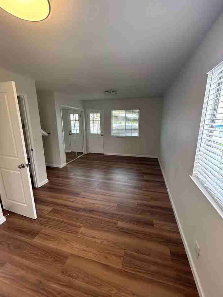 852 Glenwick Ave - Photo 6 of 11