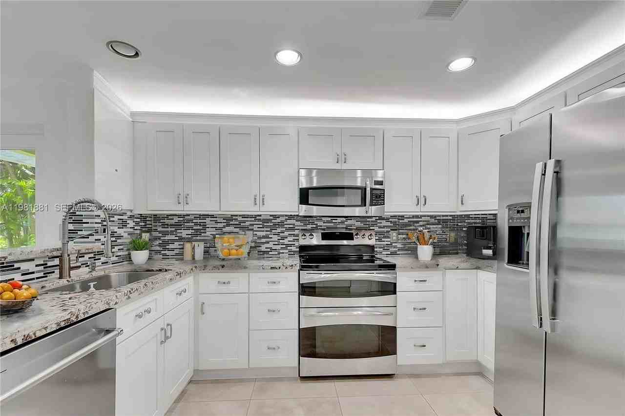 19960 Nw 3rd St - Photo 2 of 16