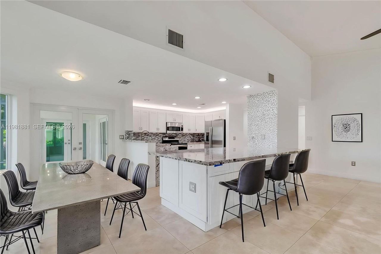 19960 Nw 3rd St - Photo 3 of 16