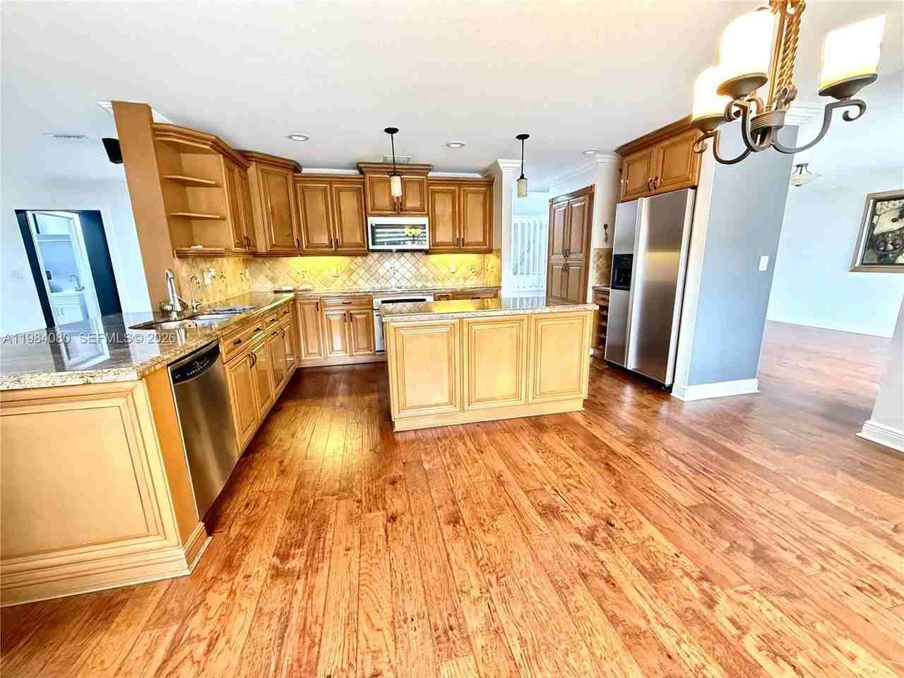 19909 Sw 7th Pl - Photo 3 of 16