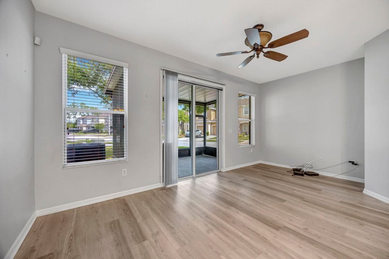 6705 Holly Heath Dr - Photo 4 of 50