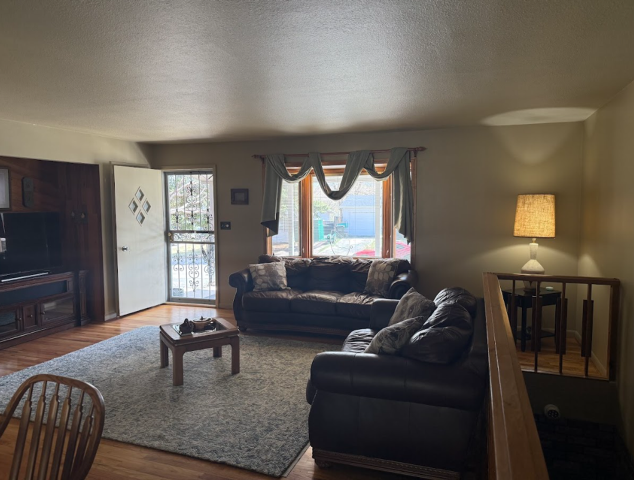 2914 Saratoga Rd - Photo 3 of 17