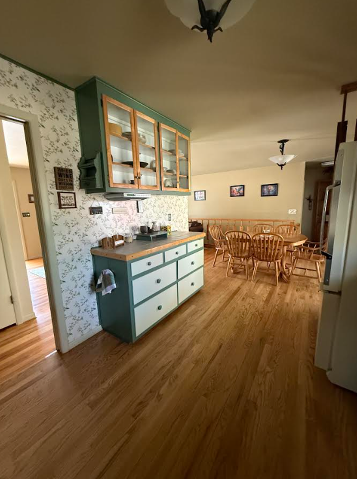 2914 Saratoga Rd - Photo 4 of 17