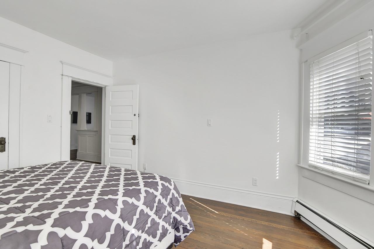 1517 Comox Street - Photo 4
