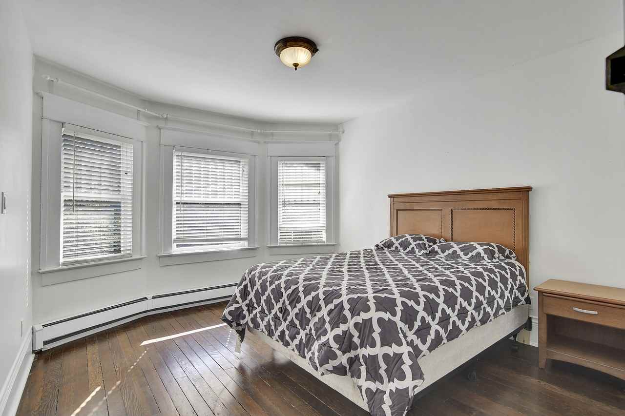 1517 Comox Street - Photo 5