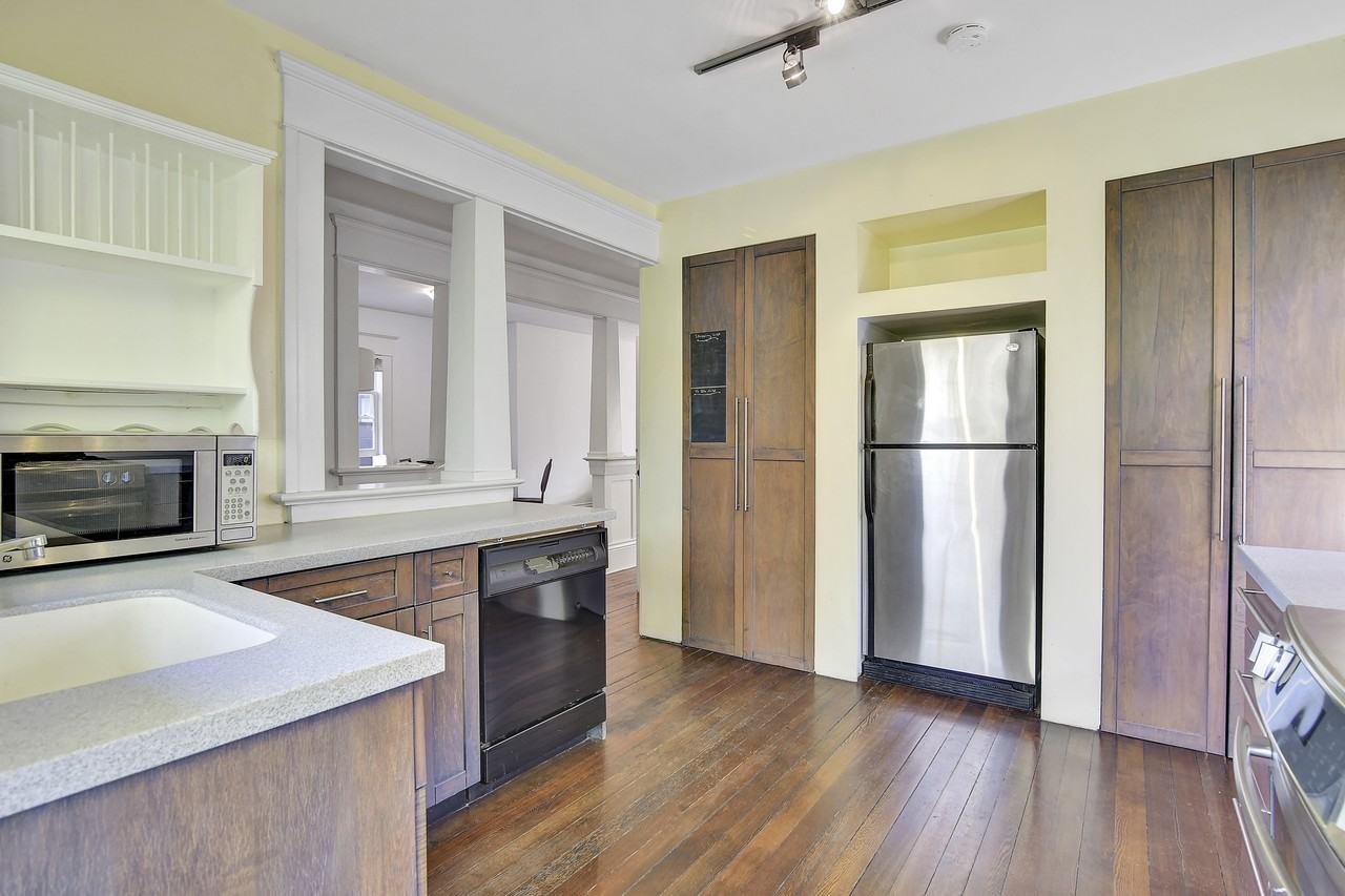 1517 Comox Street - Photo 8