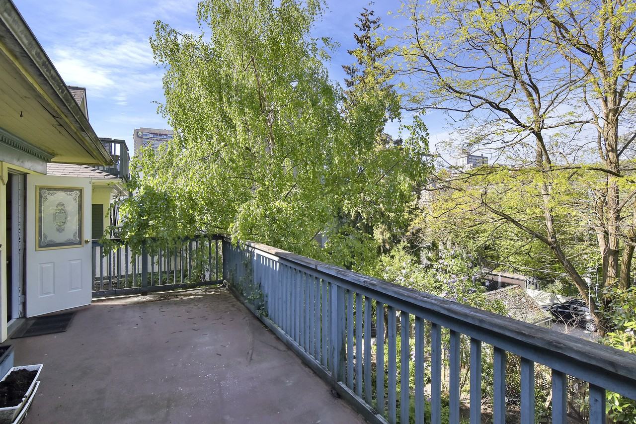 1517 Comox Street - Photo 12