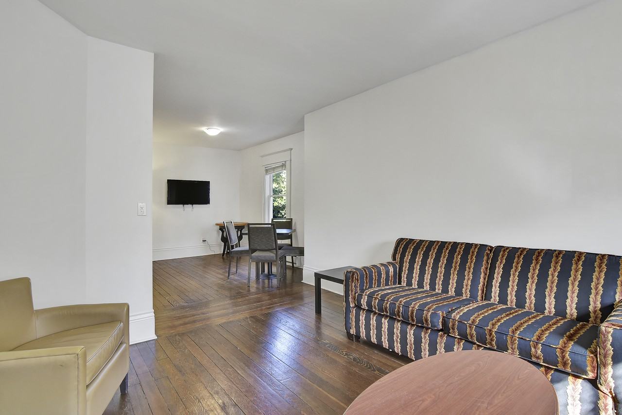 1517 Comox Street - Photo 14