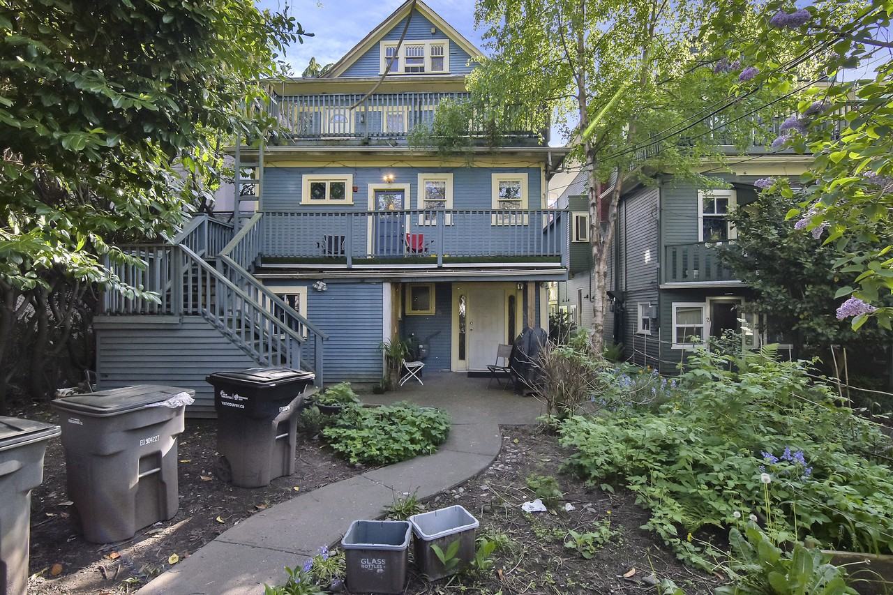 1517 Comox Street - Photo 19