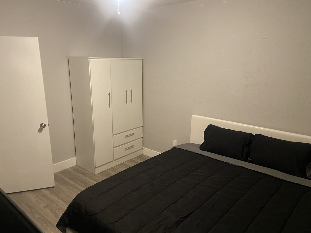 431 Northwest 82nd Street - Photo 4 of 11