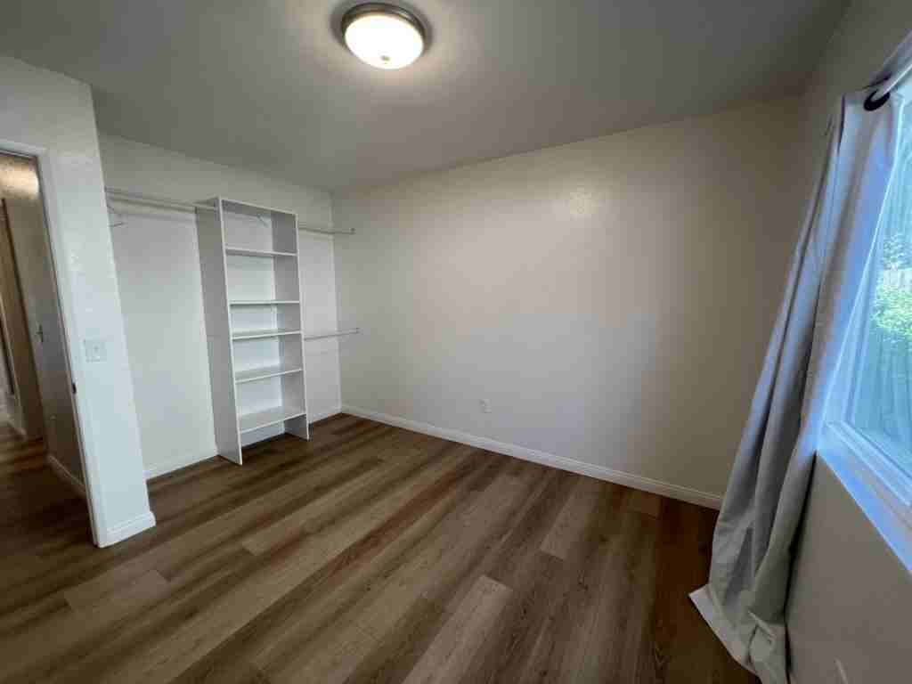 10850 Eberly Ct - Photo 5 of 8