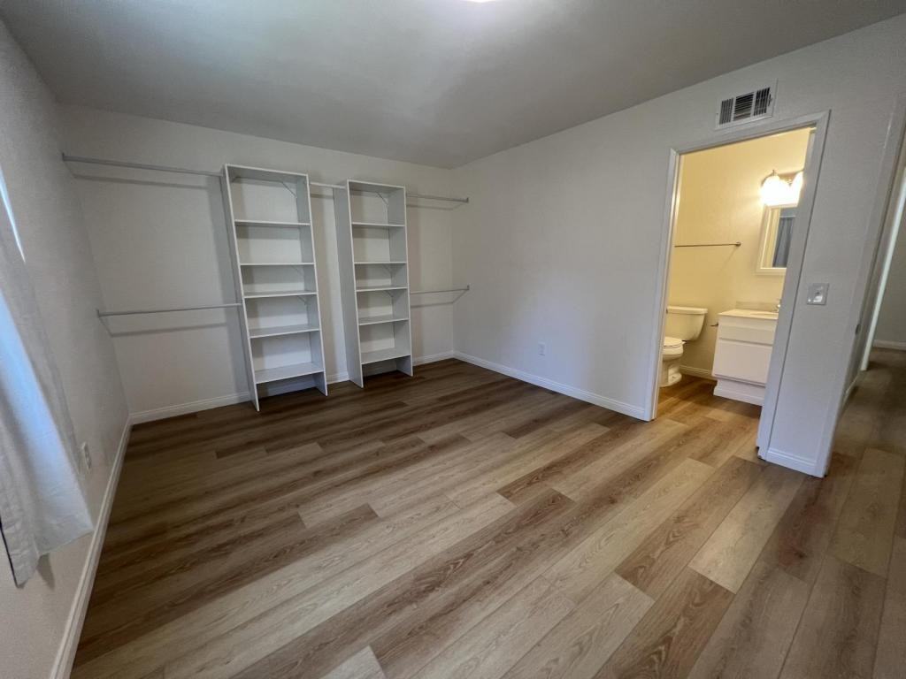 10850 Eberly Ct - Photo 6 of 8