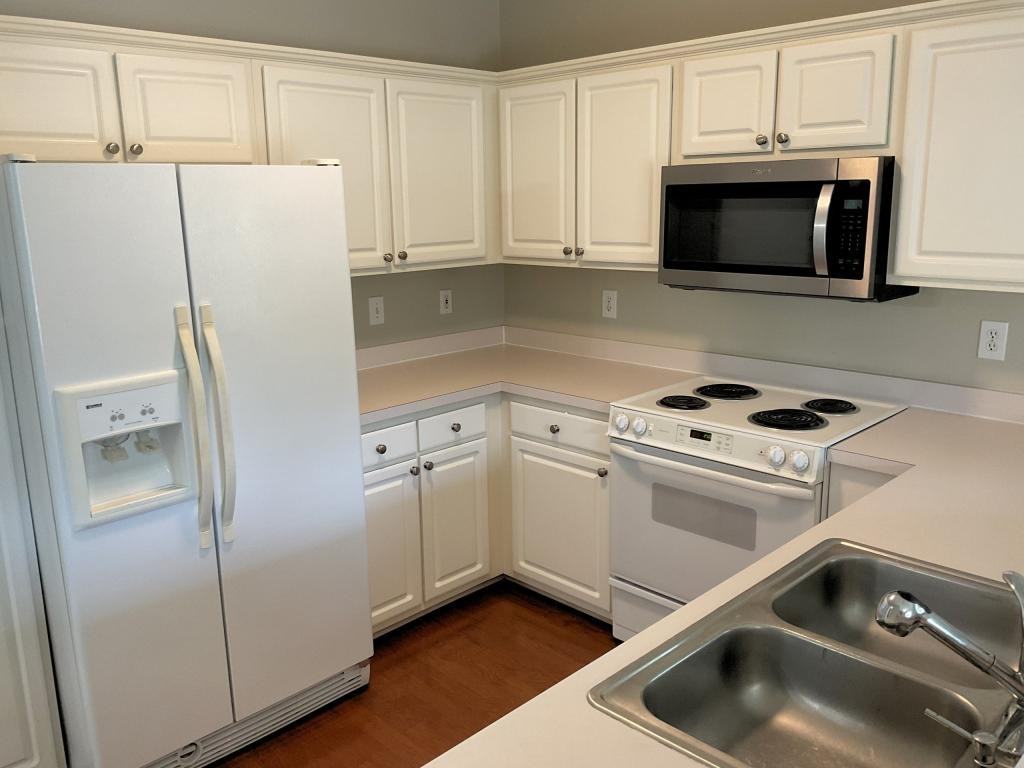 6307 Sweetwater Blvd - Photo 6 of 23
