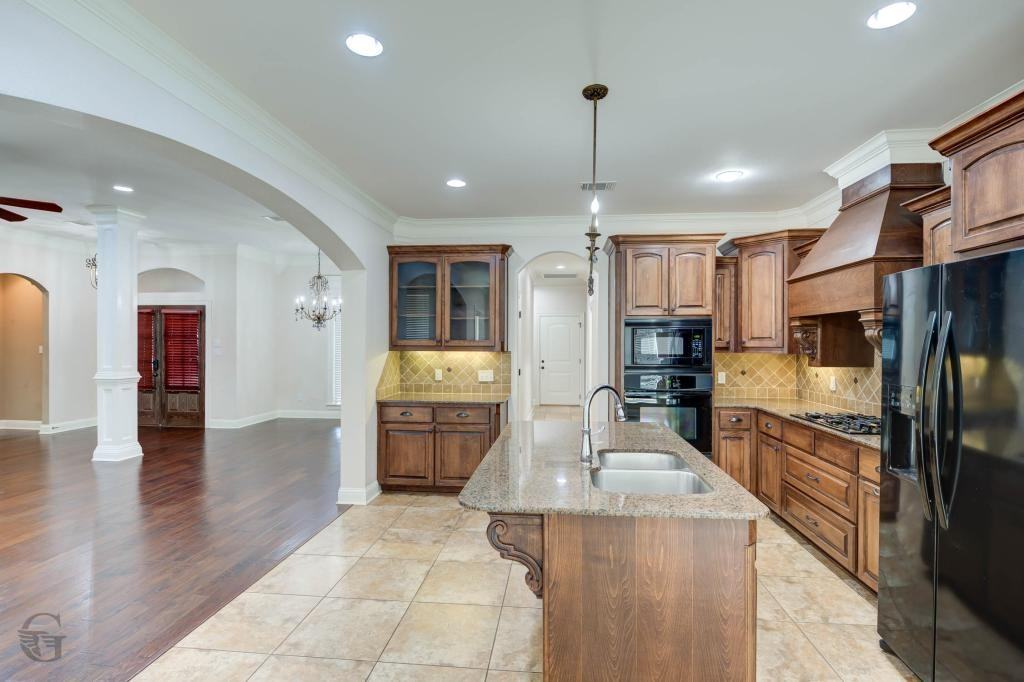 520 Falling Water Cir - Photo 5 of 19