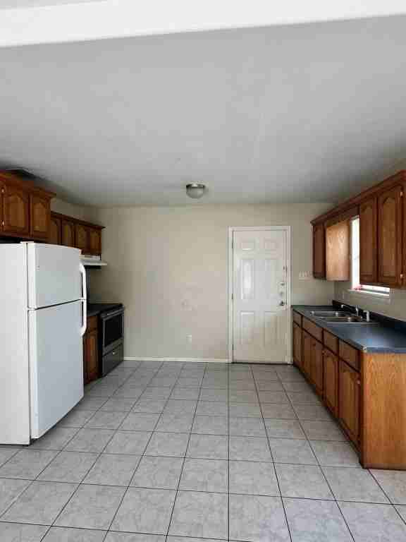 2007 N El Mundo Dr - Photo 3 of 10