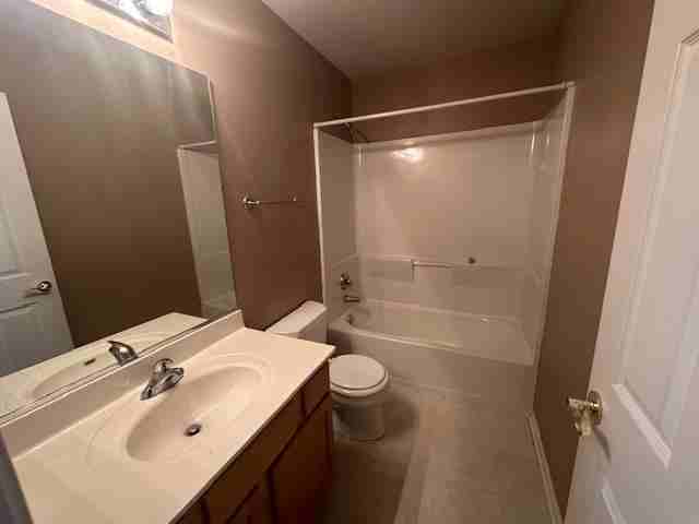 2746 Borkshire Ln - Photo 7 of 20