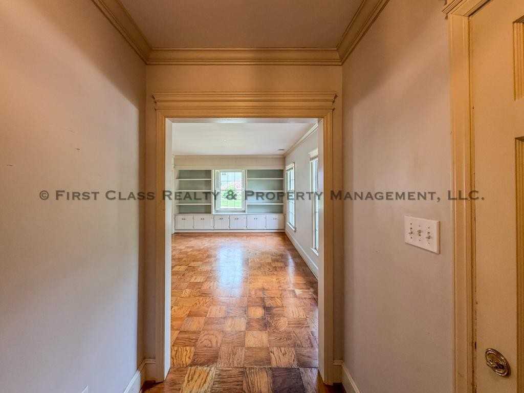 500 Ashworth Rd - Photo 6 of 50