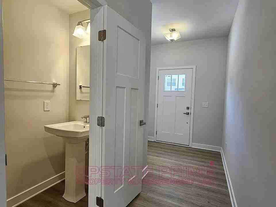 340 Lograto Ln - Photo 3 of 21
