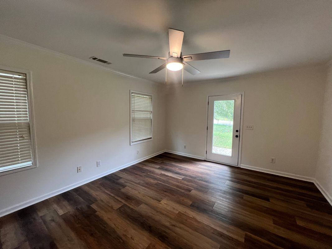 8505 Bells Ferry Rd - Photo 2 of 13