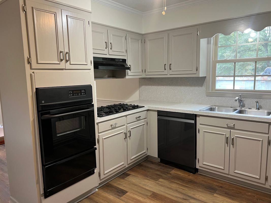 8505 Bells Ferry Rd - Photo 3 of 13