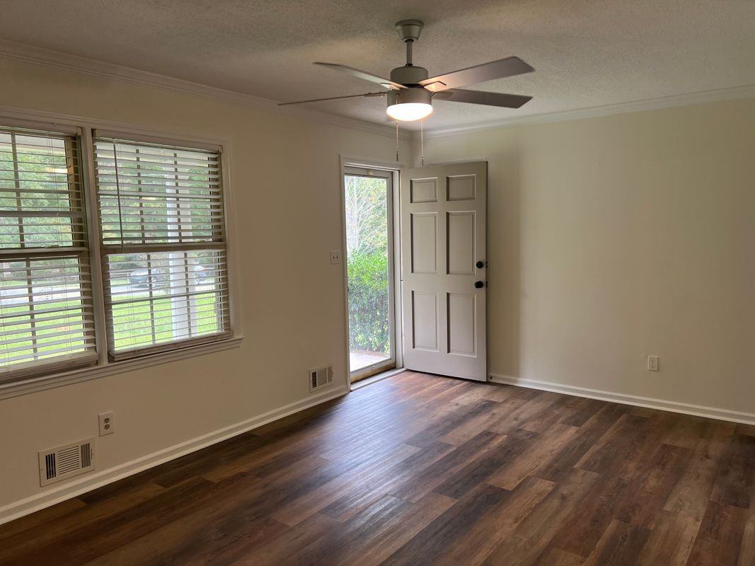 8505 Bells Ferry Rd - Photo 6 of 13