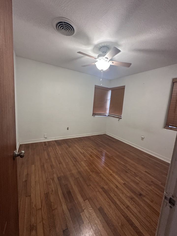 314 S Lanvale Ave #SFH - Photo 5 of 11