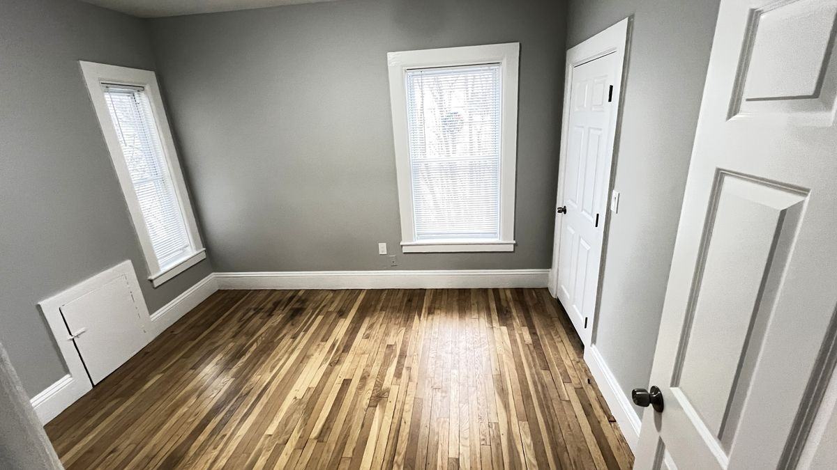31 Ridgeway St - Photo 7 of 15