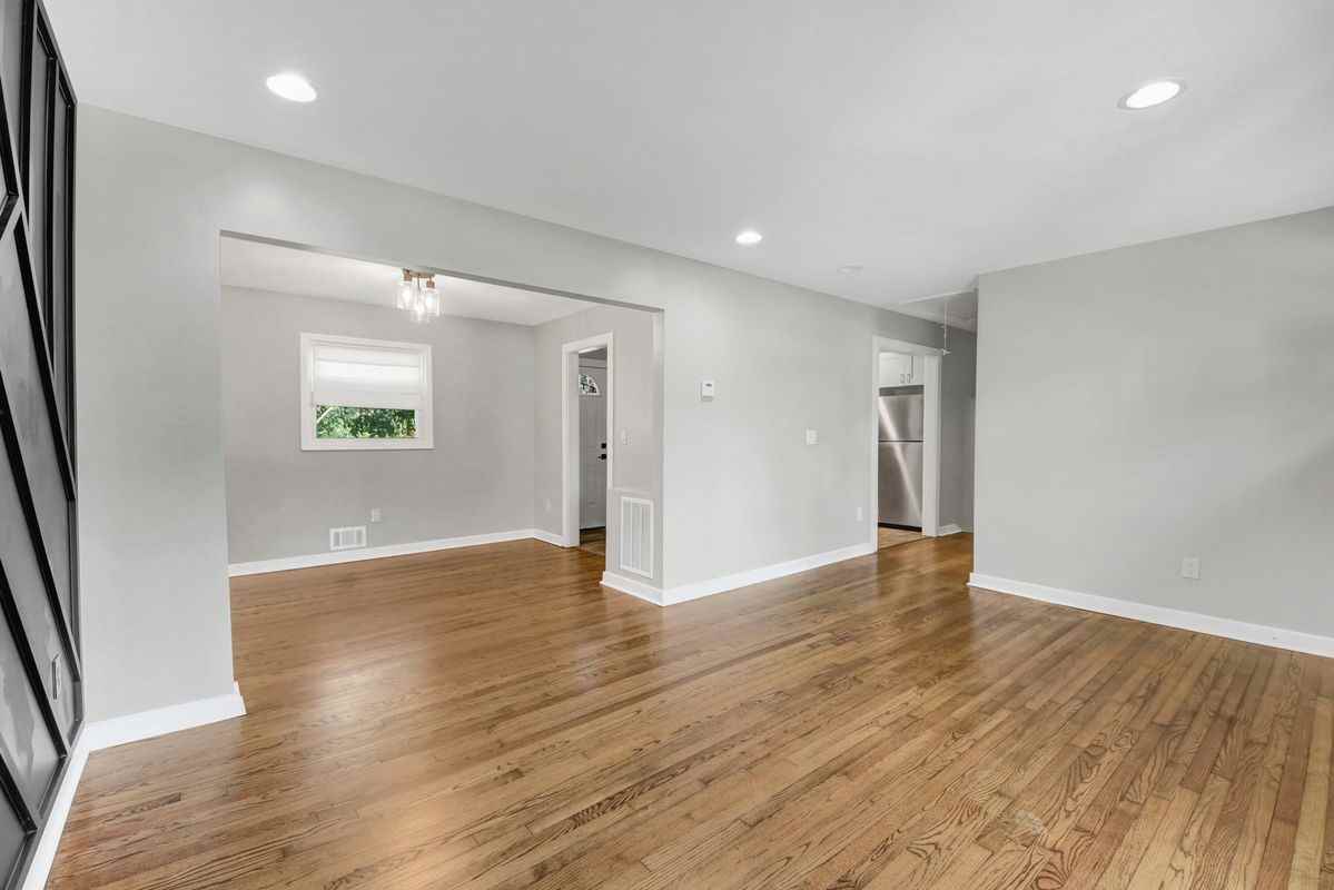 2692 Rockcliff Rd Se - Photo 6 of 21