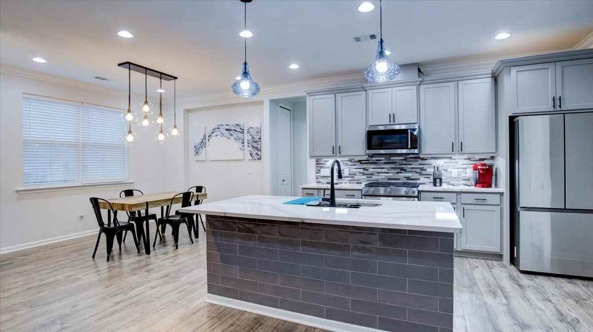 1571 Shoreside Dr - Photo 4 of 20