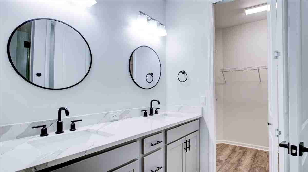 1571 Shoreside Dr - Photo 5 of 20