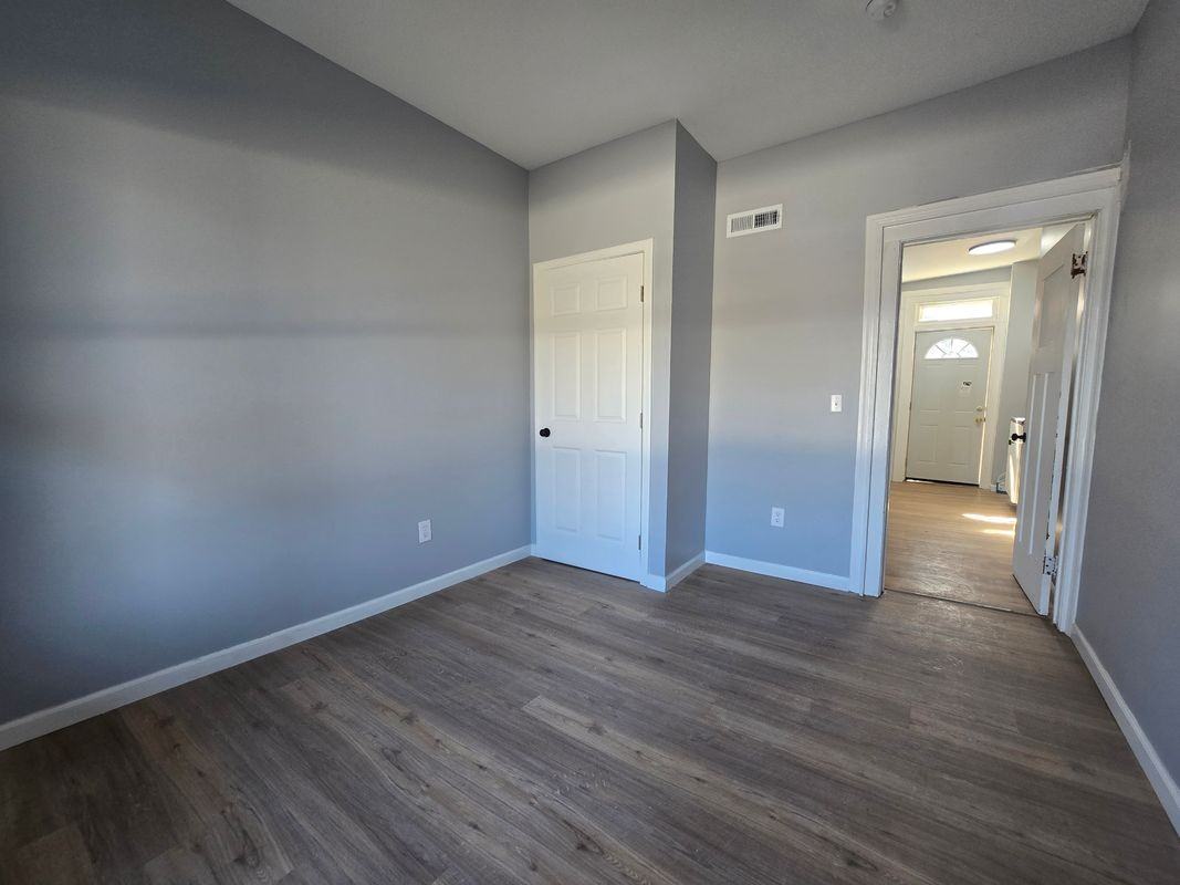 1501 Riverside Dr - Photo 7 of 7