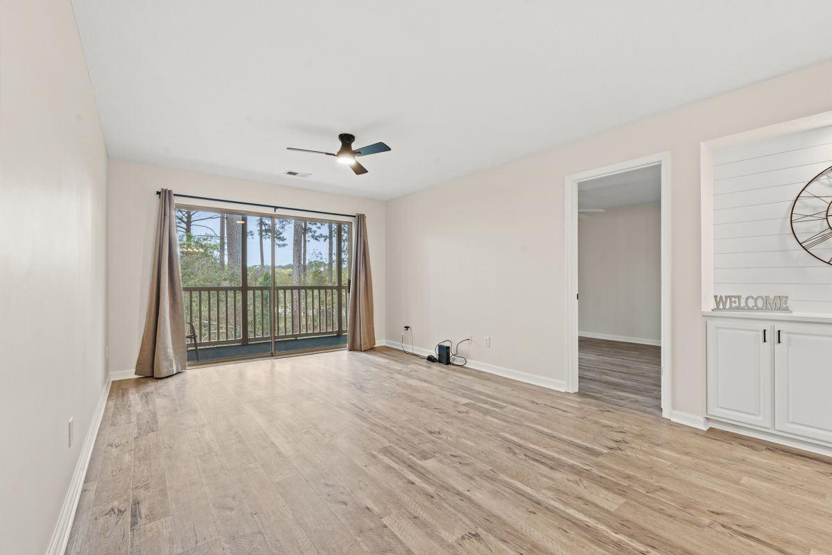 412 Pinehurst Ln - Photo 4 of 40