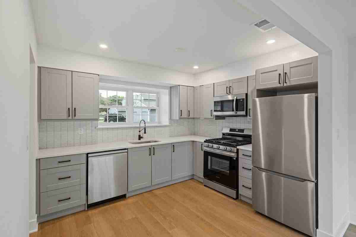 5 Exeter Ct - Photo 3 of 29