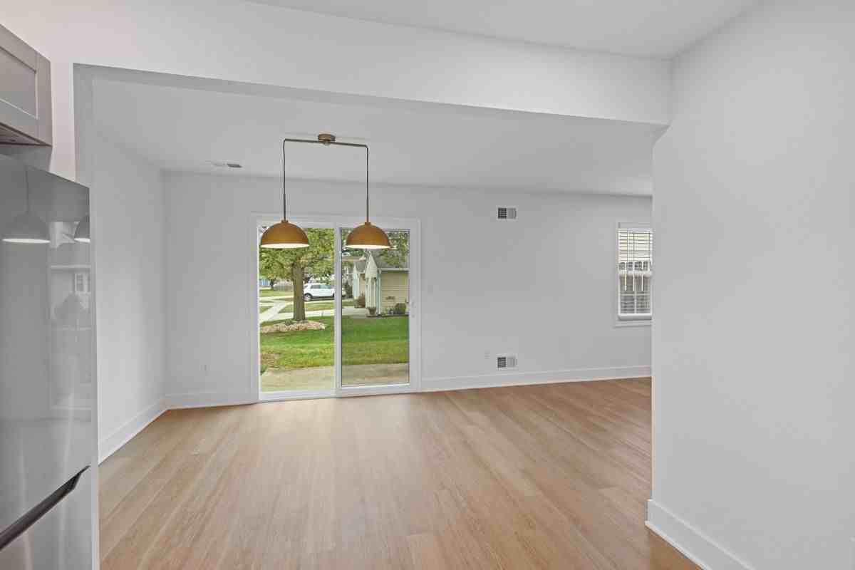 5 Exeter Ct - Photo 7 of 29