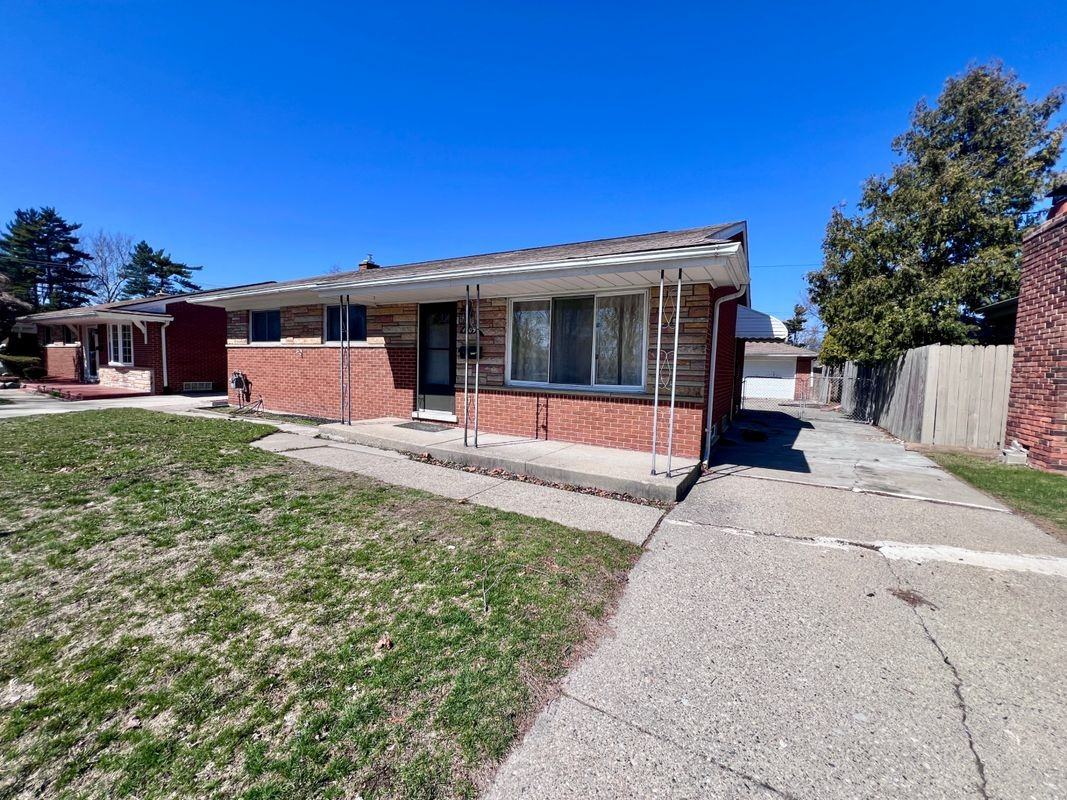 4709 Gerald St - Photo 2 of 3