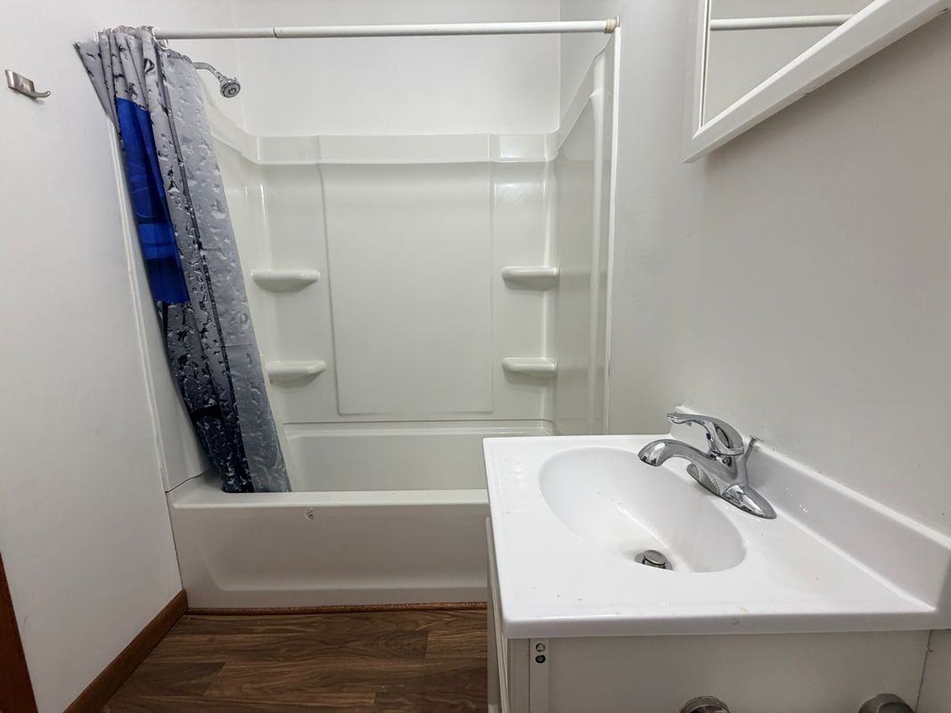 1030 Reaney Ave - Photo 4 of 12