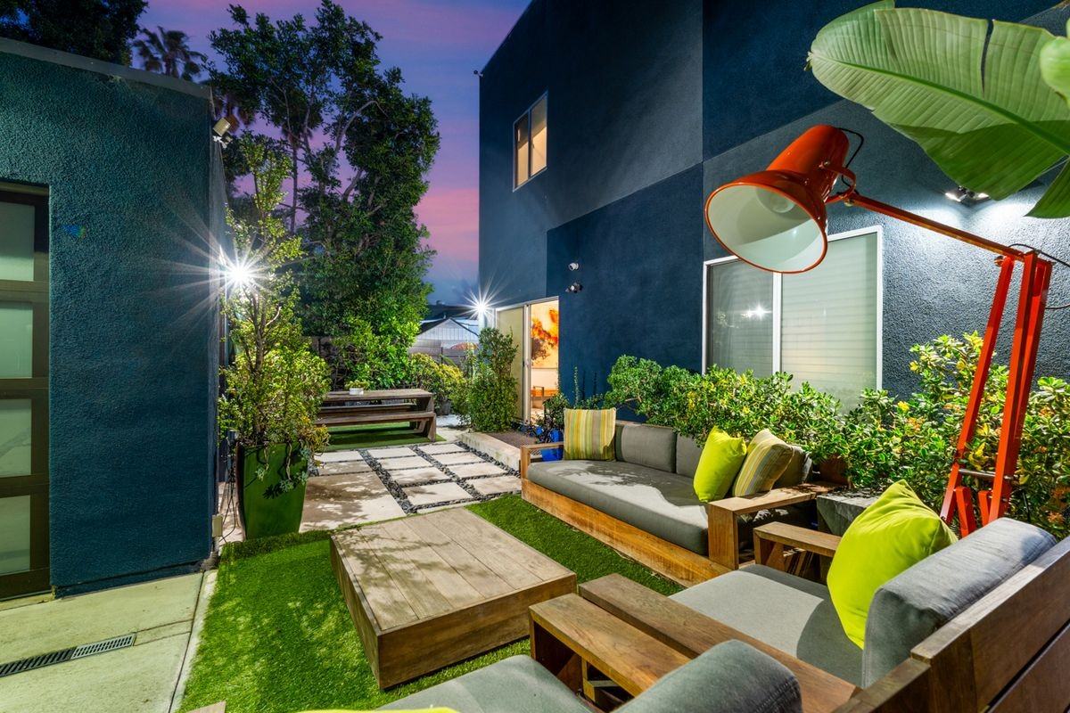 1928 Howard Ave - Photo 4 of 50