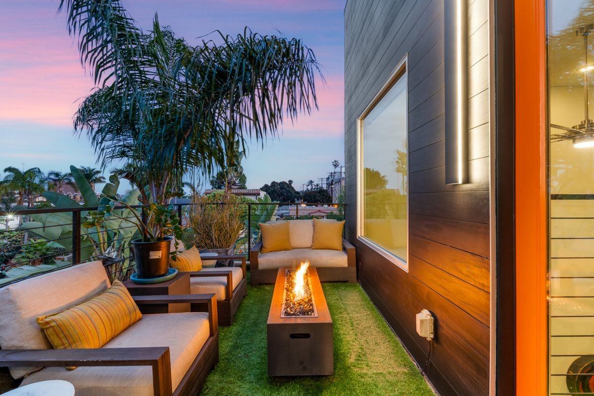 1928 Howard Ave - Photo 6 of 50