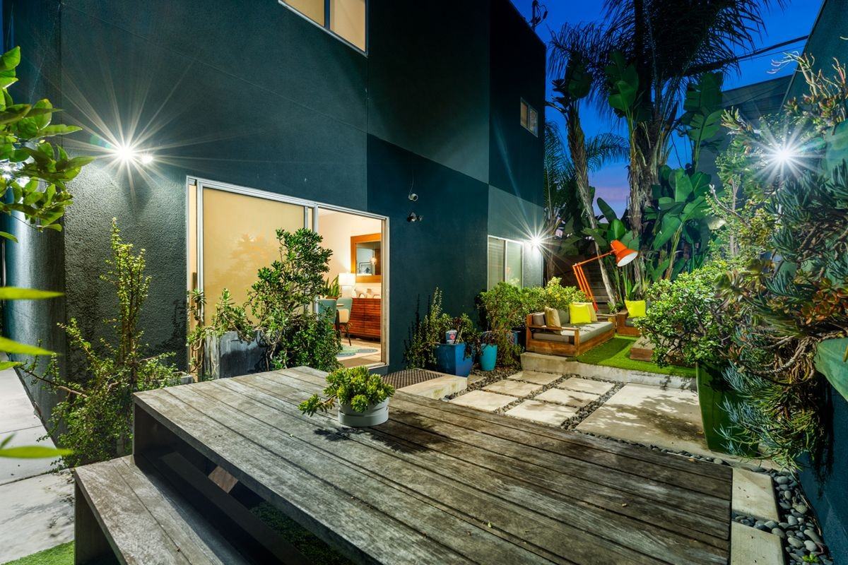 1928 Howard Ave - Photo 7 of 50