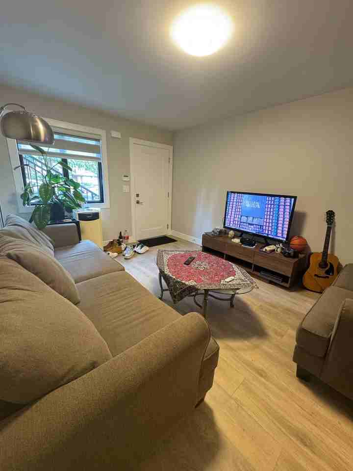 2240 Brookmount Avenue - Photo 2 of 6