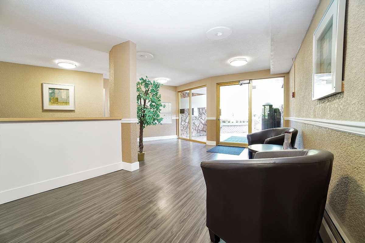 Hyland Manor Apartments - Photo 5 of 16