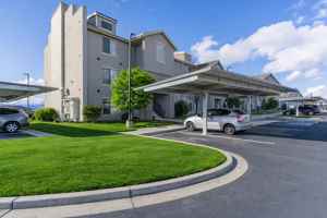 featured image of 1906 N Geneva Rd