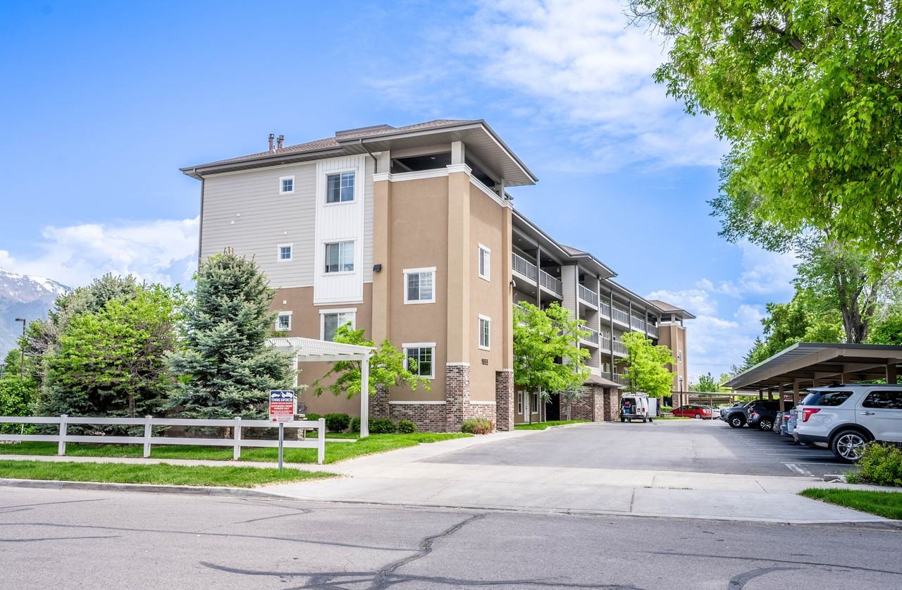 Riverview Apts - Photo 2 of 3