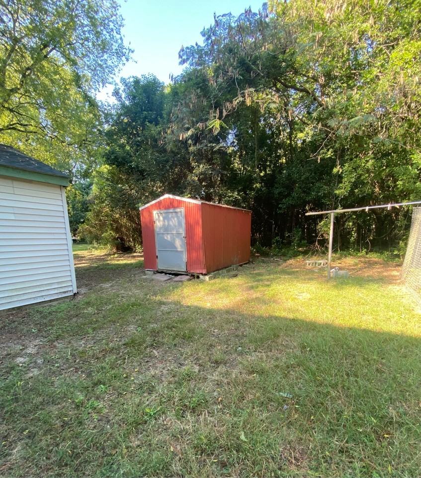 282 Windsor Dr - Photo 4 of 21