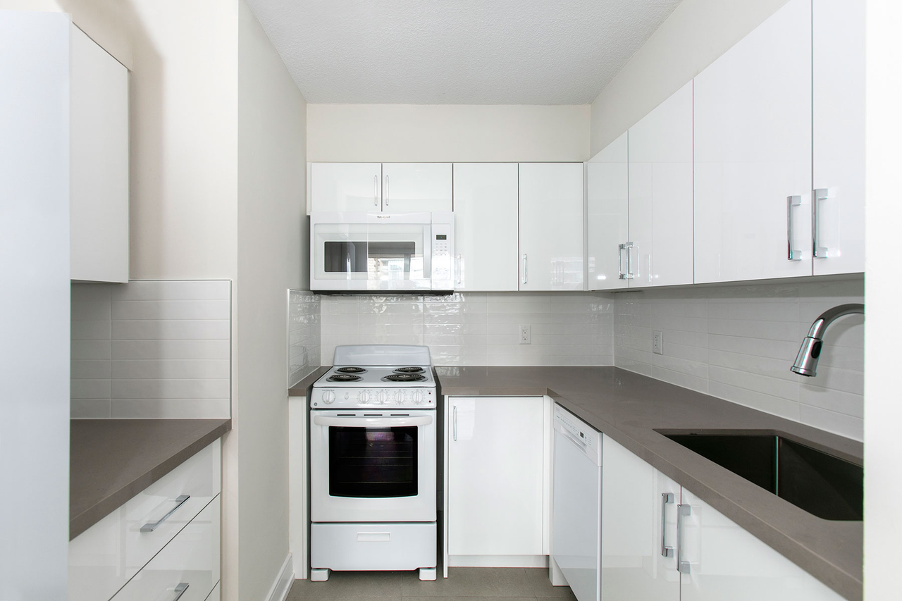 33 Isabella Street - Photo 4 of 19