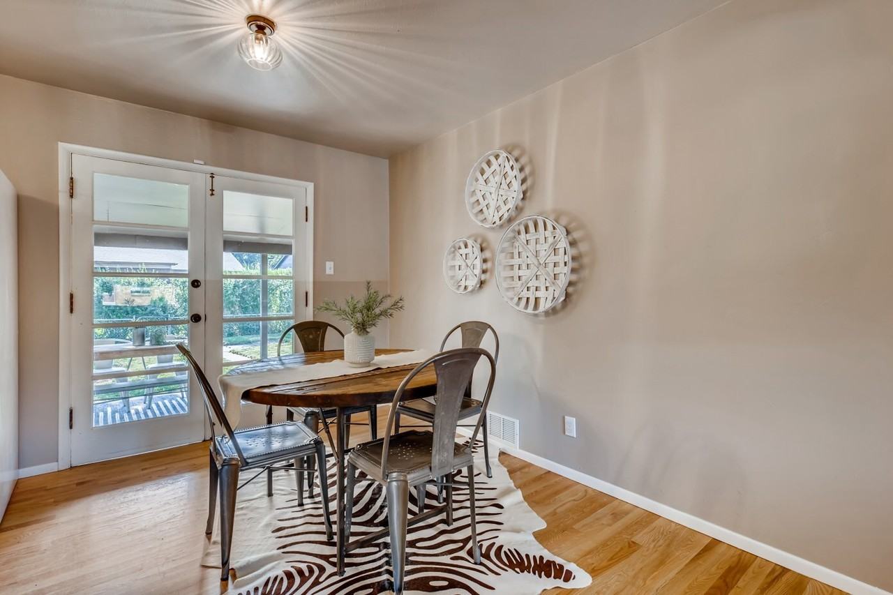 6047 Independence St - Photo 3 of 26